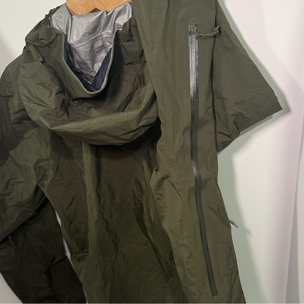 Rab Men's Meridian Lightweight Waterproof Gortex Jacket - Picture 3 of 4